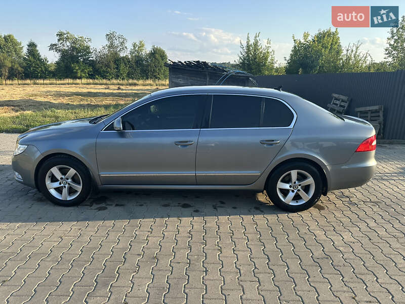 Skoda Superb 2012