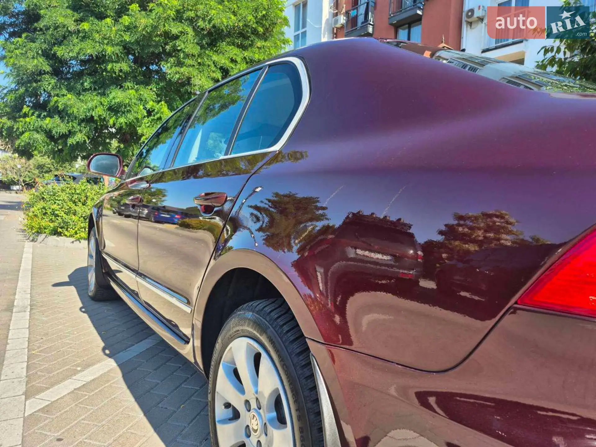2010 Skoda Superb - мініатюра 17
