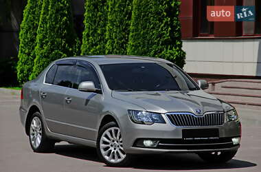 Лифтбек Skoda Superb 2014 в Днепре