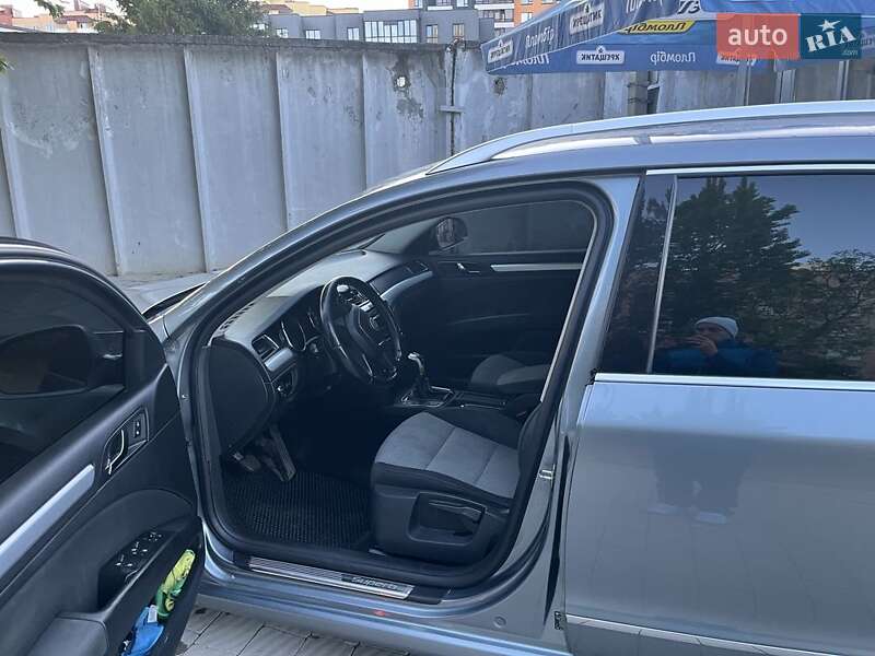 Универсал Skoda Superb 2010 в Тернополе