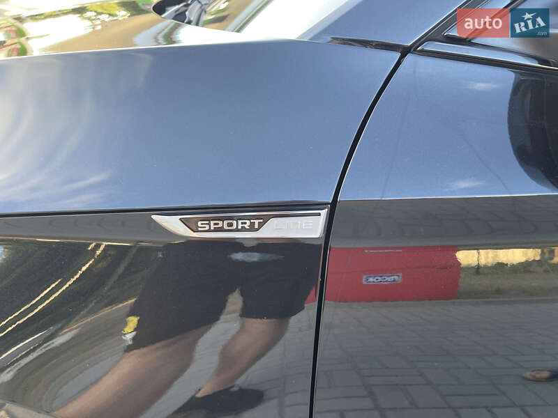 Універсал Skoda Superb 2021 в Житомирі
