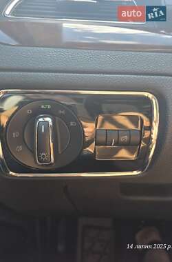 Универсал Skoda Superb 2015 в 