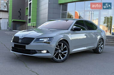 Лифтбек Skoda Superb 2018 в 