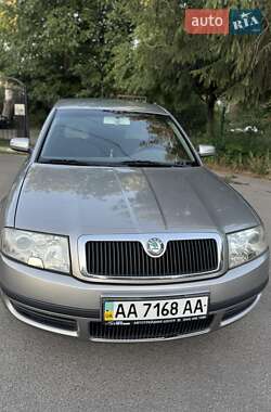 Лифтбек Skoda Superb 2006 в 