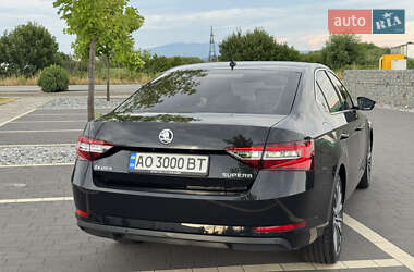 Лифтбек Skoda Superb 2019 в 