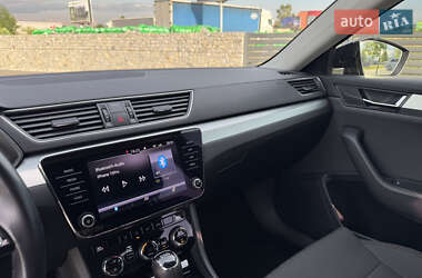Лифтбек Skoda Superb 2019 в 