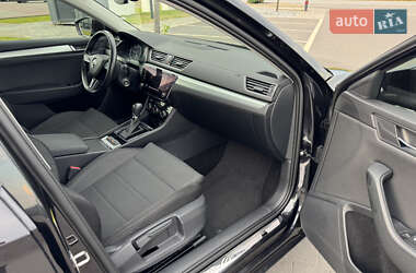 Лифтбек Skoda Superb 2019 в 