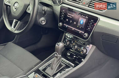 Лифтбек Skoda Superb 2019 в 