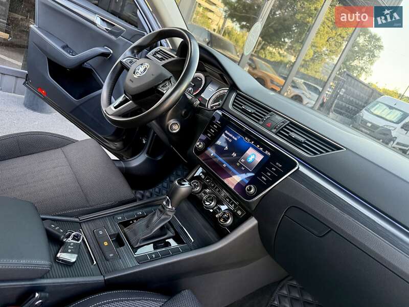 Лифтбек Skoda Superb 2019 в Киеве