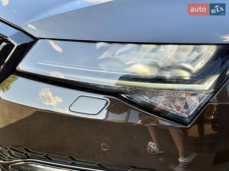 Лифтбек Skoda Superb 2019 в Киеве