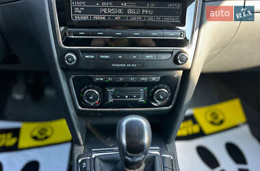 Лифтбек Skoda Superb 2012 в 