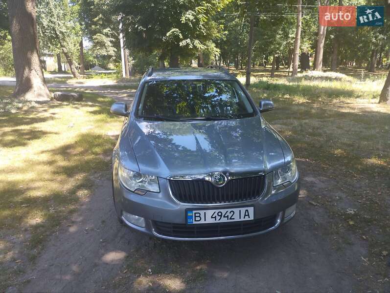Універсал Skoda Superb 2011 в Лубнах