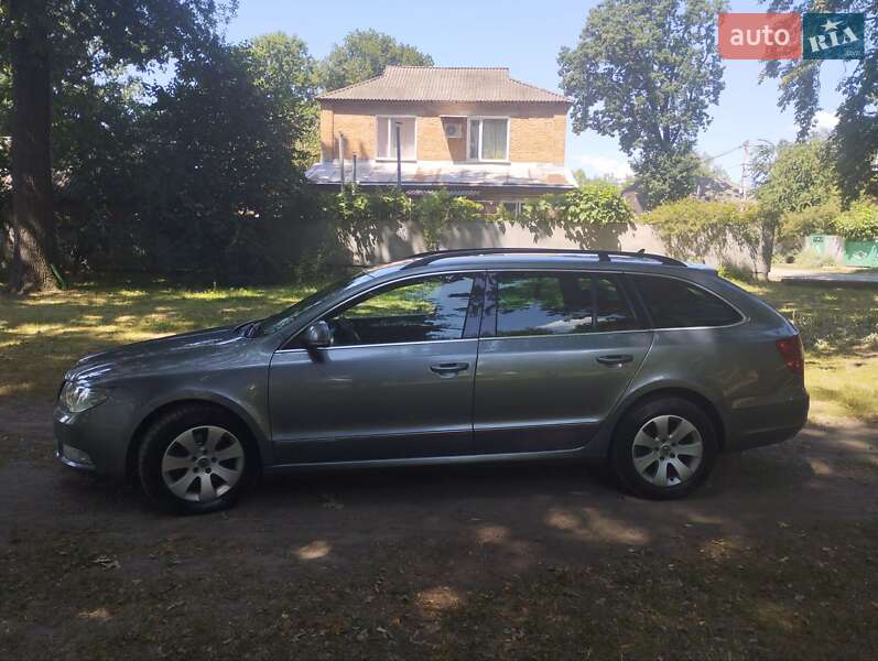Універсал Skoda Superb 2011 в Лубнах