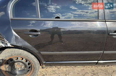 Лифтбек Skoda Superb 2006 в 