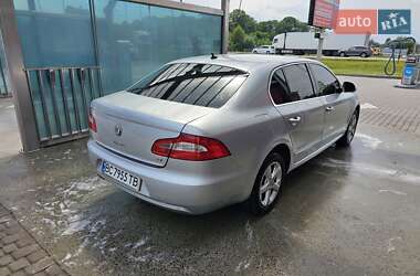 Лифтбек Skoda Superb 2010 в 