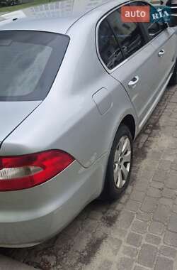Лифтбек Skoda Superb 2011 в Львове
