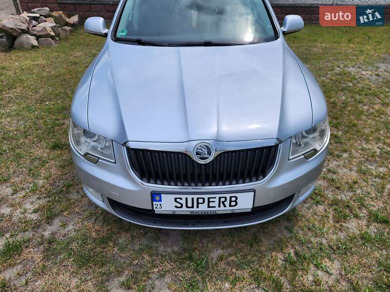 Универсал Skoda Superb 2010 в Луцке