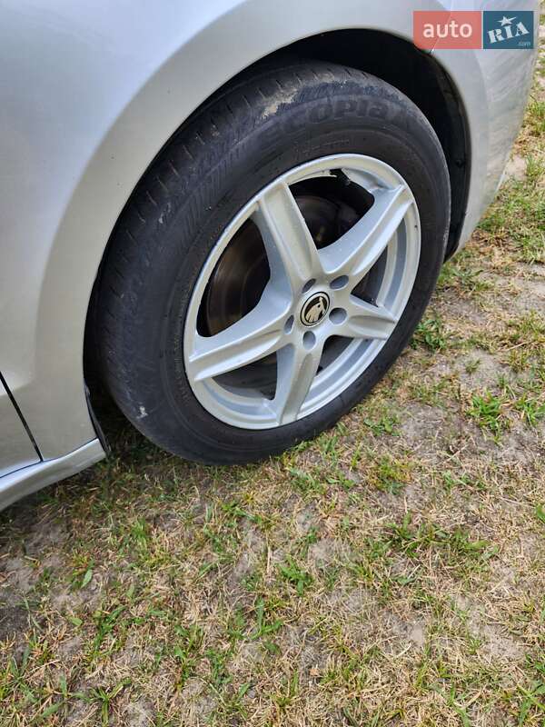 Универсал Skoda Superb 2010 в Луцке