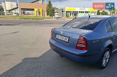 Лифтбек Skoda Superb 2006 в 