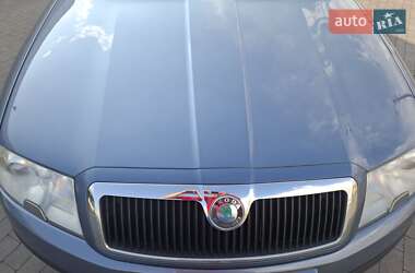 Лифтбек Skoda Superb 2006 в 