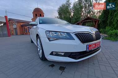 Универсал Skoda Superb 2016 в 