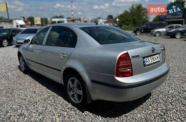 Лифтбек Skoda Superb 2006 в 