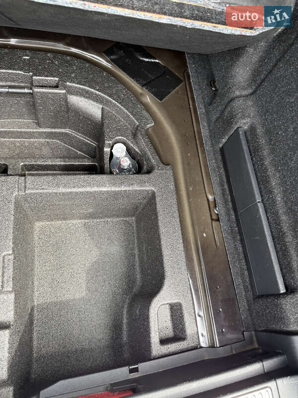 Універсал Skoda Superb 2016 в Луцьку