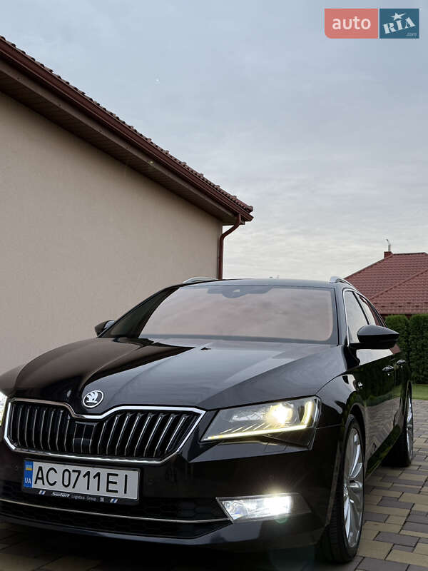 Універсал Skoda Superb 2016 в Луцьку
