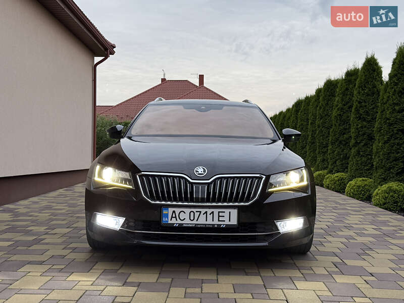Універсал Skoda Superb 2016 в Луцьку