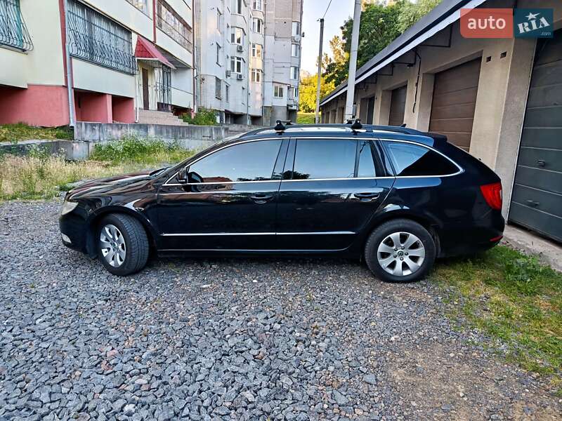 Универсал Skoda Superb 2011 в Хмельницком