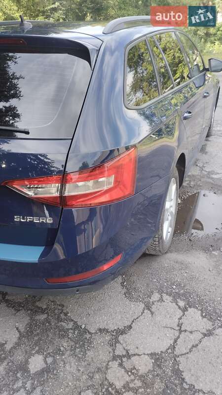 Универсал Skoda Superb 2016 в Радехове