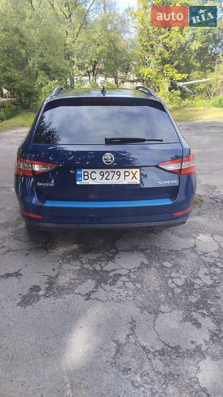 Универсал Skoda Superb 2016 в Радехове