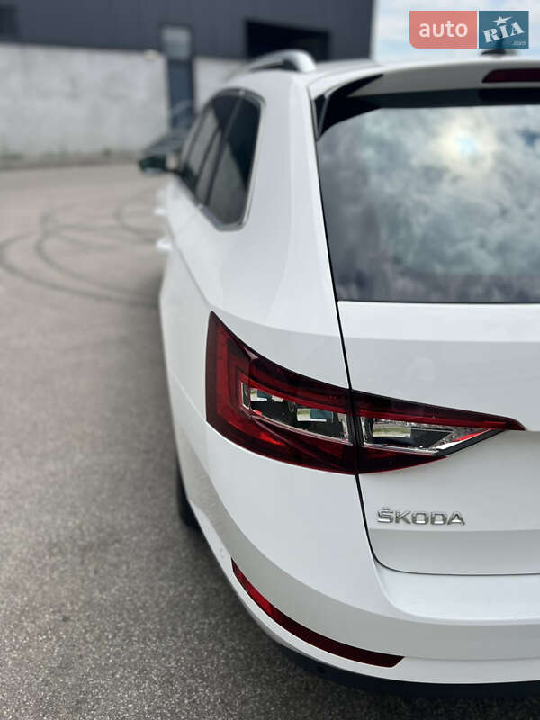 Універсал Skoda Superb 2018 в Києві