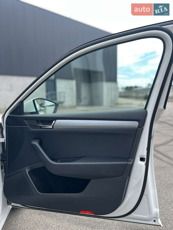 Універсал Skoda Superb 2018 в Києві