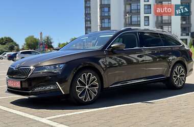Универсал Skoda Superb 2021 в 