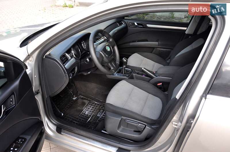 Лифтбек Skoda Superb 2008 в Львове