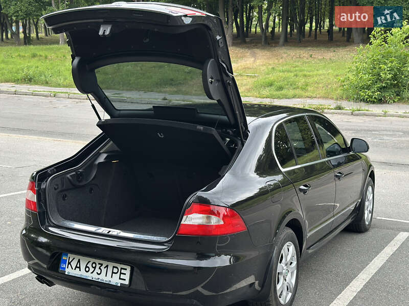 Лифтбек Skoda Superb 2011 в Василькове