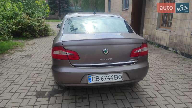 Лифтбек Skoda Superb 2011 в Нежине