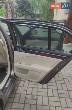 Лифтбек Skoda Superb 2011 в 