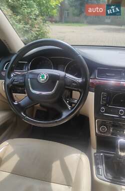 Лифтбек Skoda Superb 2011 в 