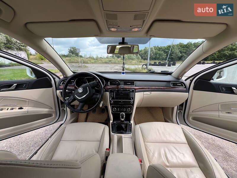 Универсал Skoda Superb 2010 в Винниках