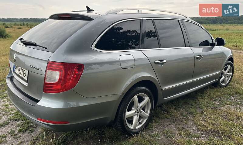 Універсал Skoda Superb 2010 в Житомирі