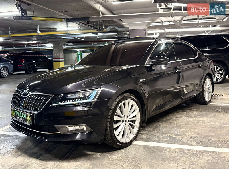 Лифтбек Skoda Superb 2017 в Днепре