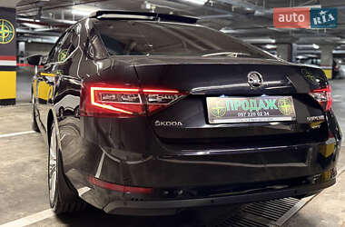 Лифтбек Skoda Superb 2017 в 