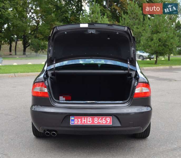 Лифтбек Skoda Superb 2009 в Днепре