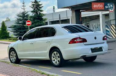 Лифтбек Skoda Superb 2010 в 