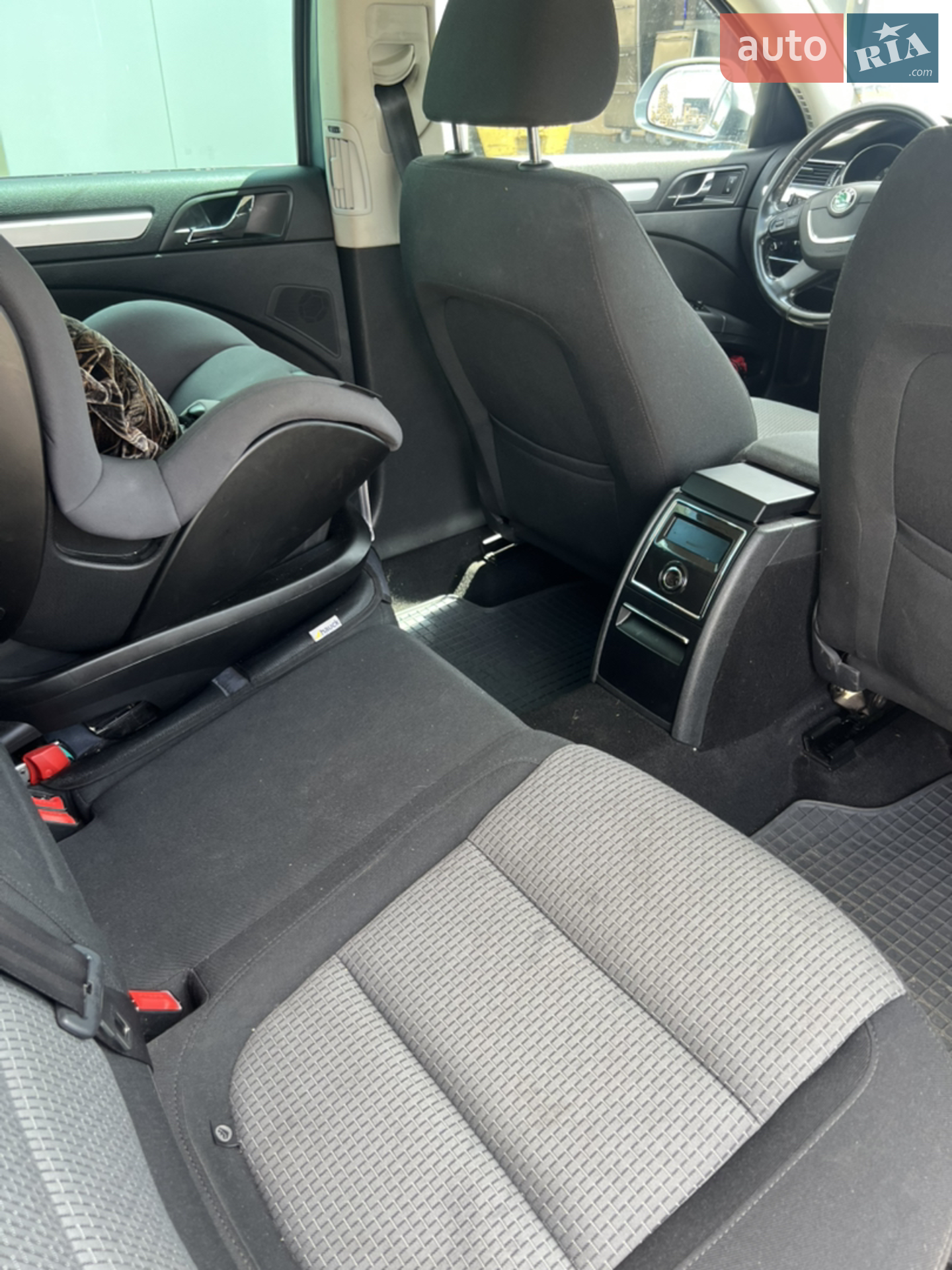 2011 Skoda Superb - мініатюра 6
