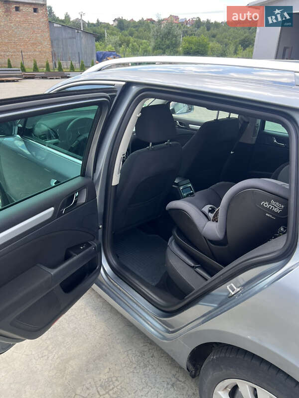 Универсал Skoda Superb 2011 в Львове