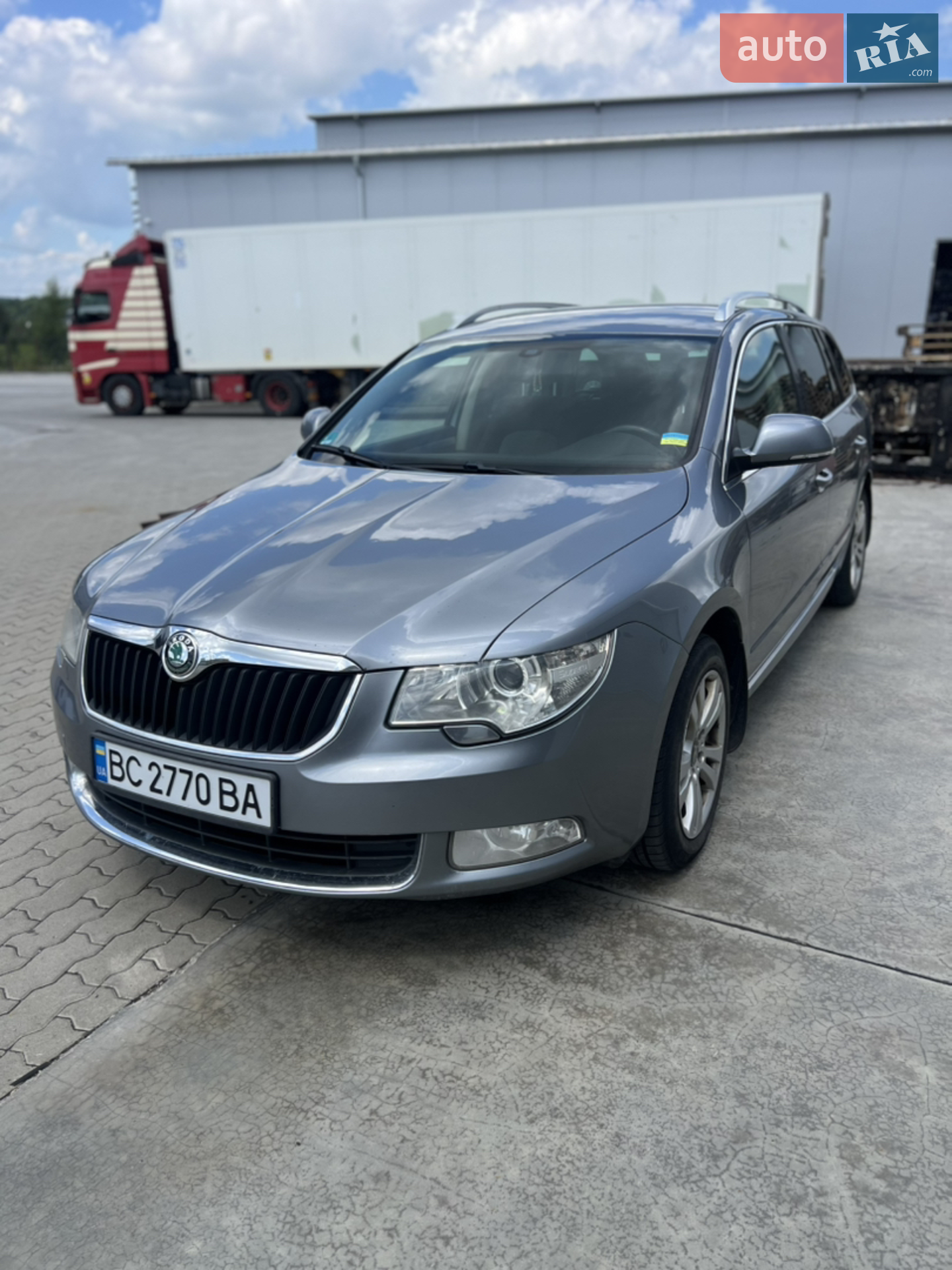 2011 Skoda Superb - фото 1