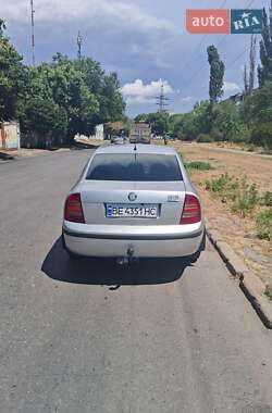 Лифтбек Skoda Superb 2005 в 
